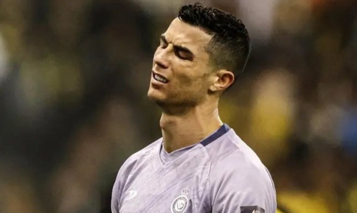 Ronaldo lại tiếp tục làm hành động 'xấu xí'