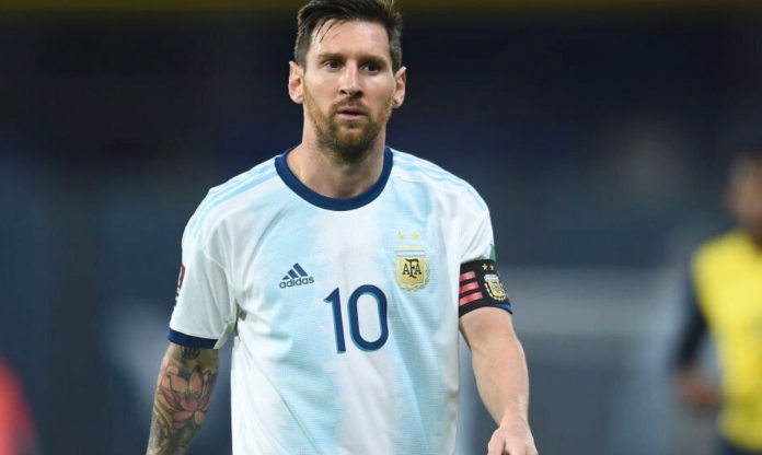 Messi nguy cơ không được thi đấu trận tới với Argentina