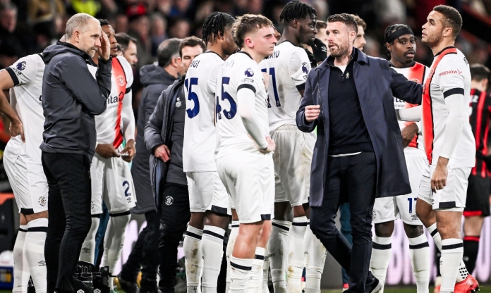 Trận Luton vs Bournemouth bị hủy vì 1 cầu thủ đột quỵ