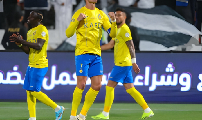 Ronaldo tỏa sáng, Al Nassr áp sát ngôi đầu Saudi Pro League