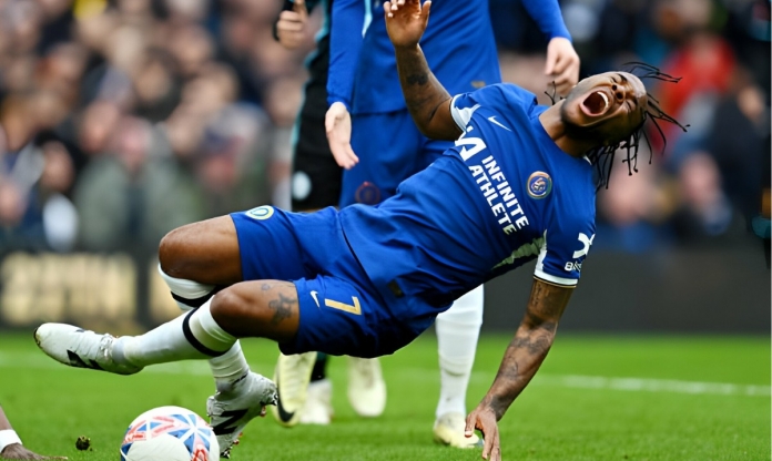 Sterling một lần nữa khiến tất cả phải nhắc tên