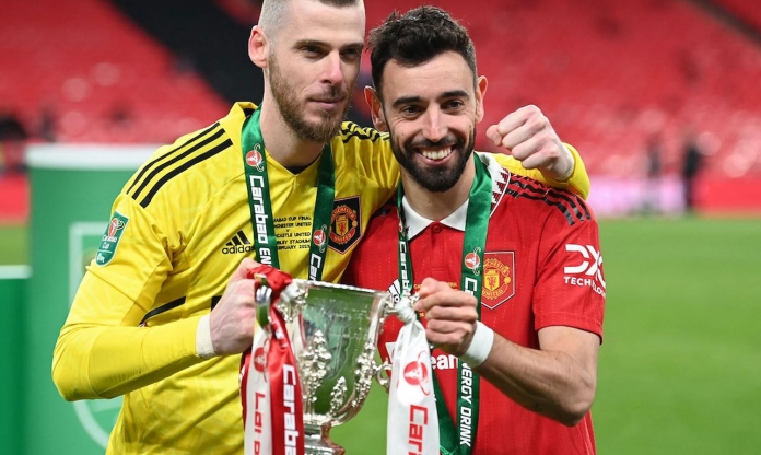 Giữa tin đồn giải nghệ, De Gea mừng rỡ tái ngộ đội trưởng MU