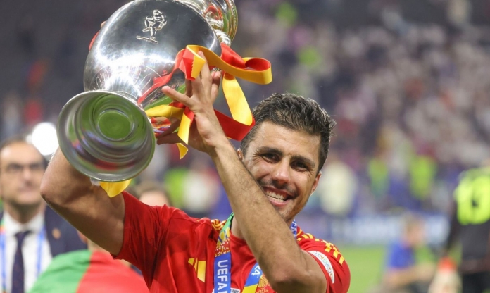 CHÍNH THỨC: Rodri bị UEFA buộc tội, 'hết cửa' tranh QBV 2024