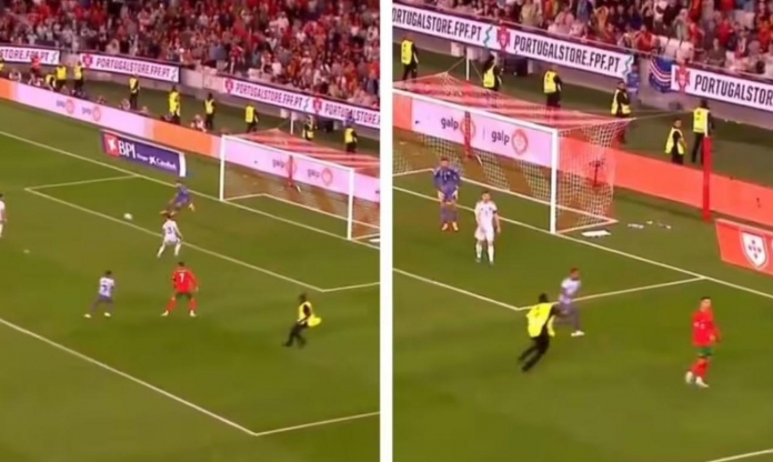 Ronaldo bị fan cuồng tấn công ngay trên sân