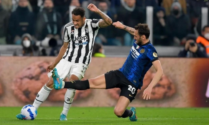 Inter Milan chia điểm với Juventus trong trận cầu 'điên rồ' 8 sao