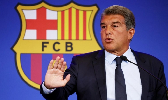 CĐV Barca yêu cầu Chủ tịch Laporta từ chức vì một lý do