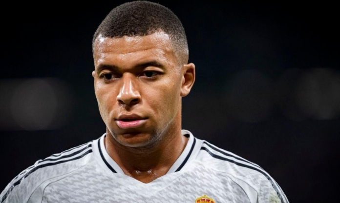 Mbappe bất ngờ bị NHM biểu tình phản đổi