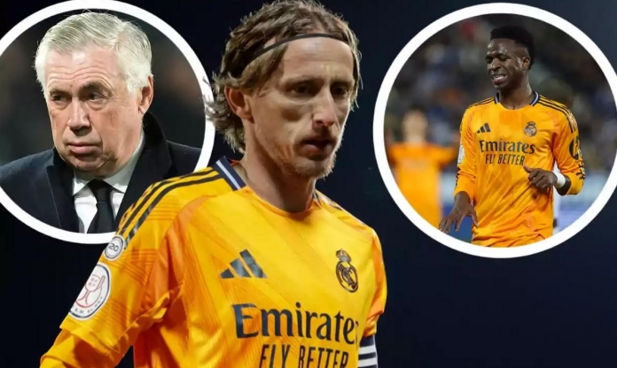 Modric mắng thẳng mặt Vinicius, Real Madrid lộ rạn nứt ngay trên sân