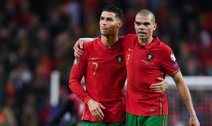 Ronaldo có hành động khiến Pepe và triệu Fan xúc động