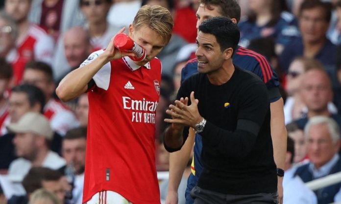 CĐV Arsenal đòi Arteta tước băng đội trưởng của Odegaard, chỉ thẳng cái tên xứng đáng