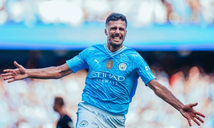 Rodri bất ngờ trở lại đội hình Man City