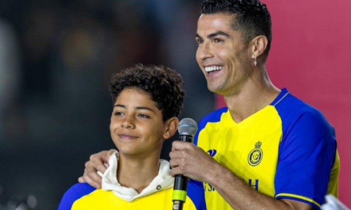 Cristiano Ronaldo Jr gây sốc khi có thể khoác áo 6 đội tuyển quốc gia