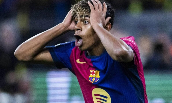 Lamine Yamal nhận đòn giáng cực mạnh tại Barca