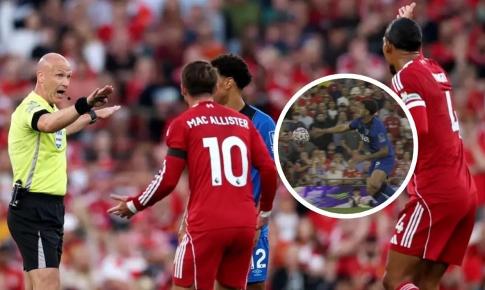 Tình huống tranh cãi gây sốc tại Ngoại hạng Anh mùa mới