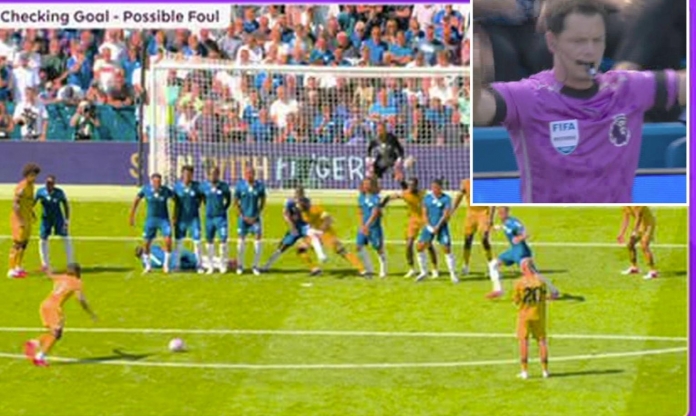 Premier League ra tuyên bố về bàn thắng của Eze vào lưới Chelsea