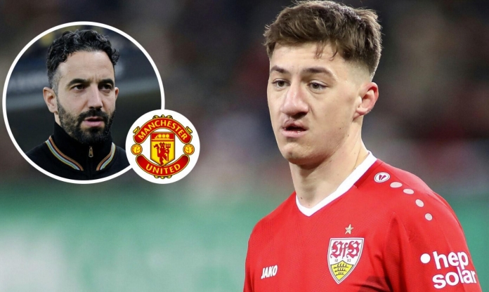 Manchester United ra quyết định vụ 'nhạc trưởng' tuyến giữa mới