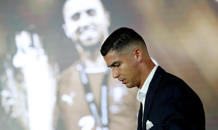 Ronaldo nghẹn ngào trong lễ tri ân Diogo Jota