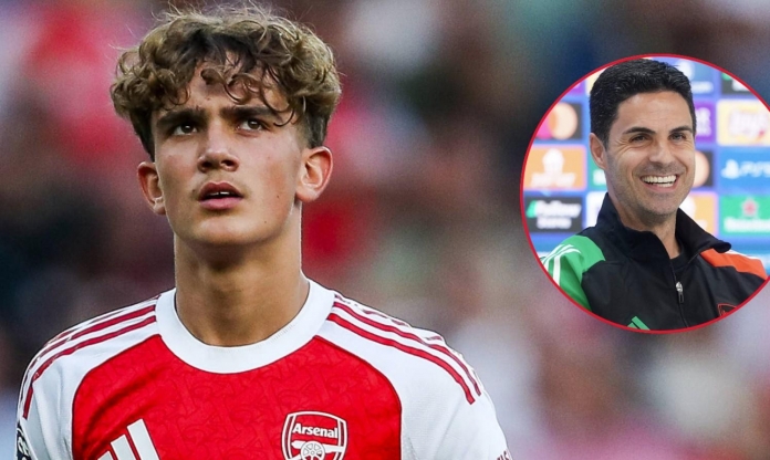 Thần đồng Arsenal 15 tuổi viết lại lịch sử bóng đá Anh