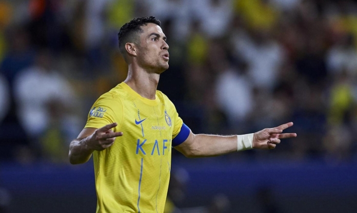 Al Nassr ra quyết định bất ngờ với Ronaldo