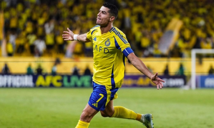 Ronaldo lập kỷ lục vô tiền khoáng hậu trong làng túc cầu