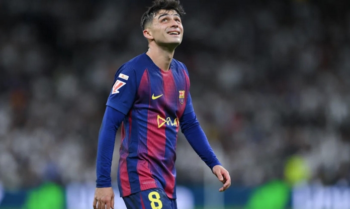 Barcelona nhận đòn giáng mạnh mới