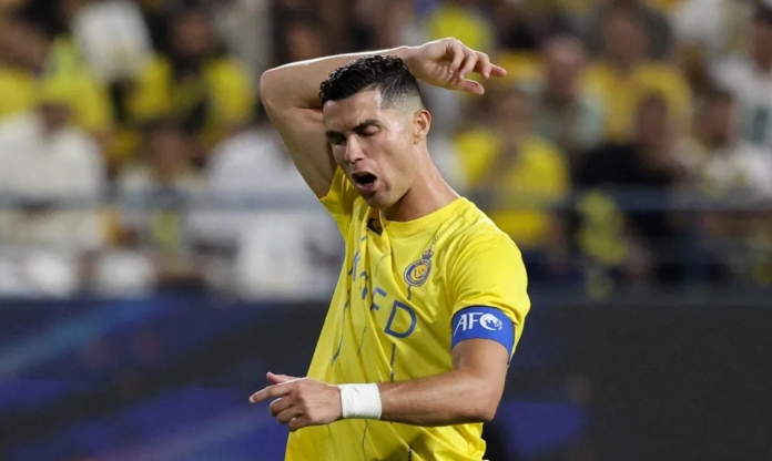 Ronaldo phản ứng bất ngờ khi Al Nassr bị loại