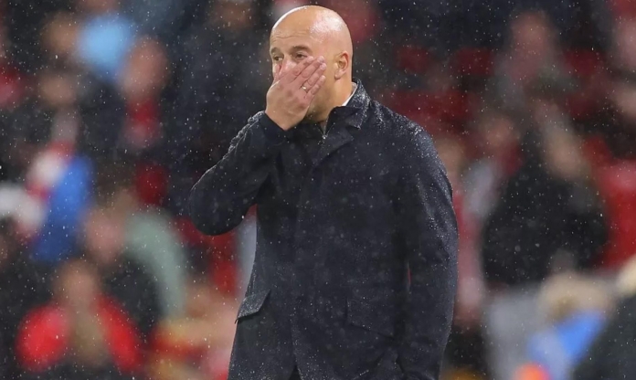 Arne Slot nhận đòn giáng mạnh tại Liverpool