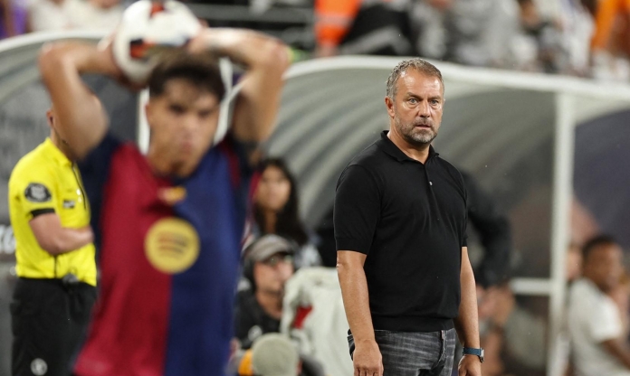 Flick ra yêu cầu khẩn, Barcelona quyết chi 80 triệu Euro để chốt siêu trung vệ