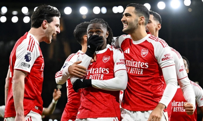 Eze rực sáng với hattrick, Tottenham bị Arsenal bóp nghẹt hoàn toàn
