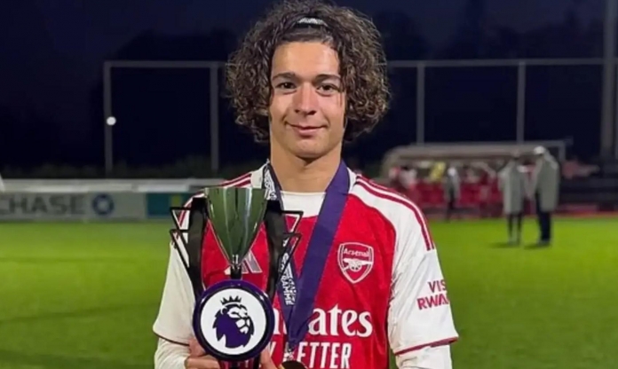 Arsenal đưa cầu thủ... 13 tuổi vào đấu Bayern Munich