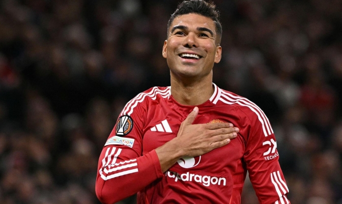 Rời MU tự do, Casemiro tái hợp huyền thoại Đức ở CLB khó tin