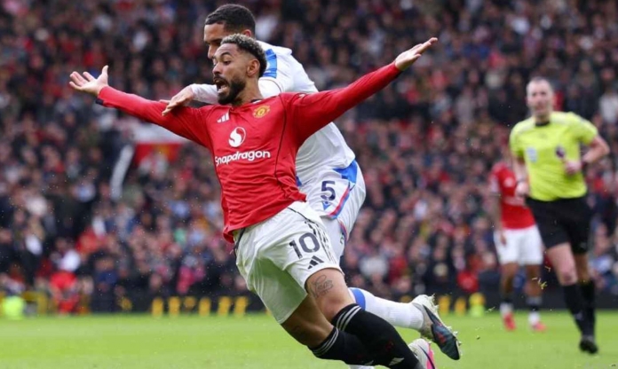 Tranh cãi dữ dội khi MU thắng Crystal Palace