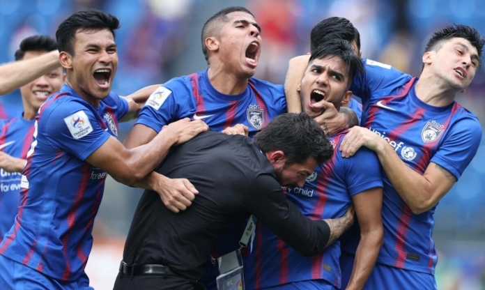 CĐV Malaysia đồng loạt ăn mừng khi nhận phán quyết cực vui từ AFC