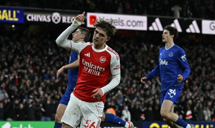 Thần đồng 16 tuổi rực sáng phút cuối, Arsenal hạ Everton nghẹt thở