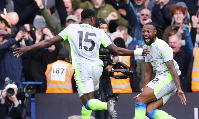 Hạ sát Chelsea, Man City sẵn sàng lật đổ Arsenal trong cuộc đua vô địch