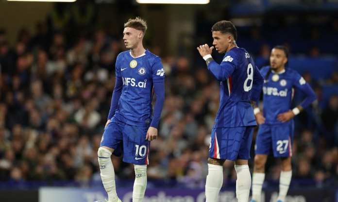 Cạn kiệt kiên nhẫn, Chelsea chốt giá bán tiền vệ 'không thể tin nổi'