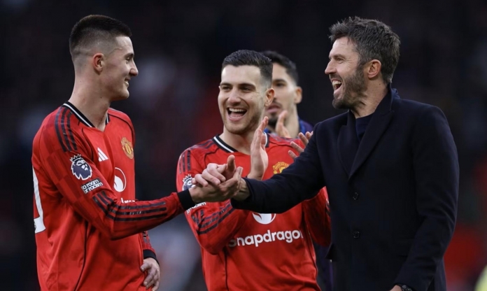 Carrick cực vui! MU đón cú hích lớn ở Ngoại hạng Anh