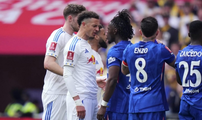 Tranh cãi dữ dội trận Chelsea vào chung kết FA Cup