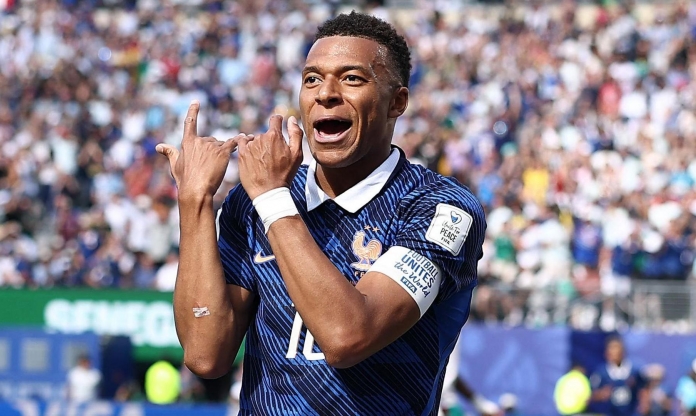 CHÍNH THỨC: Kylian Mbappe lập tức đi vào lịch sử