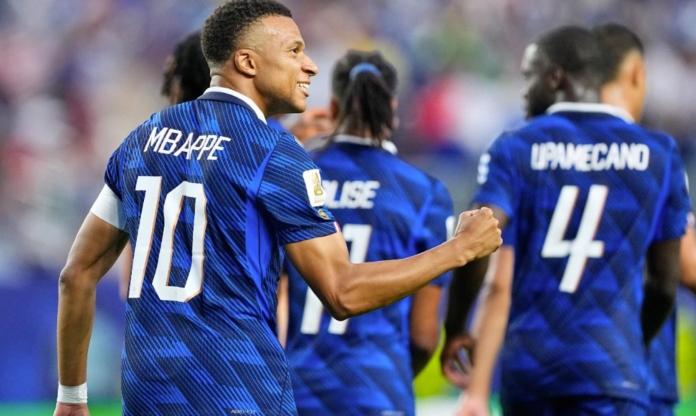 CHÍNH THỨC: Mbappe đi vào lịch sử với loạt kỷ lục có 1 không 2