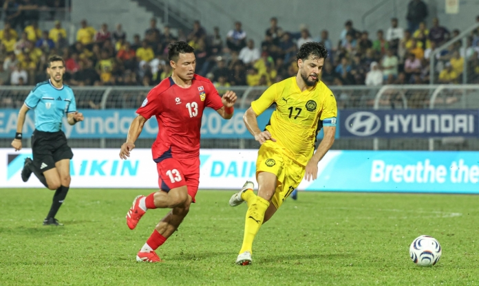 CĐV Malaysia đồng loạt gọi tên Việt Nam sau đại thắng 4-0 tại AFF Cup