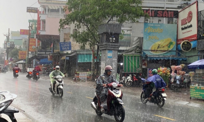 Dự báo thời tiết hôm nay 24/8: Bắc Bộ mưa rất to, nguy cơ ngập úng