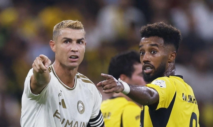 Ronaldo gây tranh cãi trong ngày Al Nassr đứt mạch toàn thắng