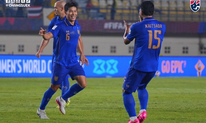 CĐV Thái phản ứng cực mạnh khi lần đầu đánh bại Việt Nam ở FIFA ASEAN Cup