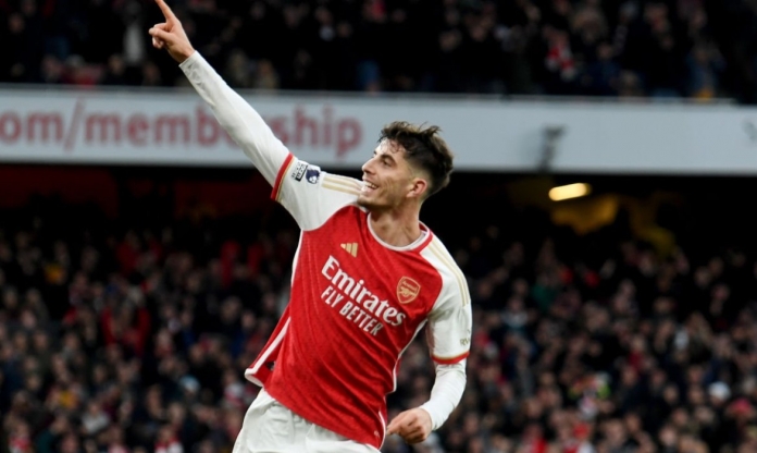 Arsenal chiếm ngôi đầu Premier League sau trận thắng Brighton