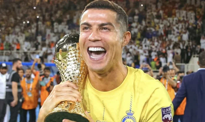 Bị cạch mặt, trang thống kê liên tục 'nịnh bợ' Ronaldo