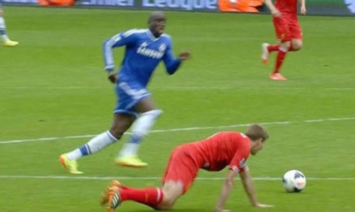 Chelsea bất ngờ 'cà khịa' nỗi đau của Liverpool