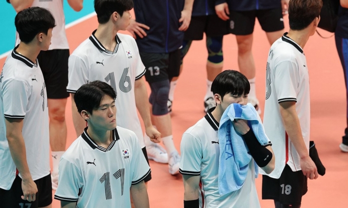 Truyền thông Hàn Quốc gọi thất bại của bóng chuyền nam là 'trò lừa bịp'