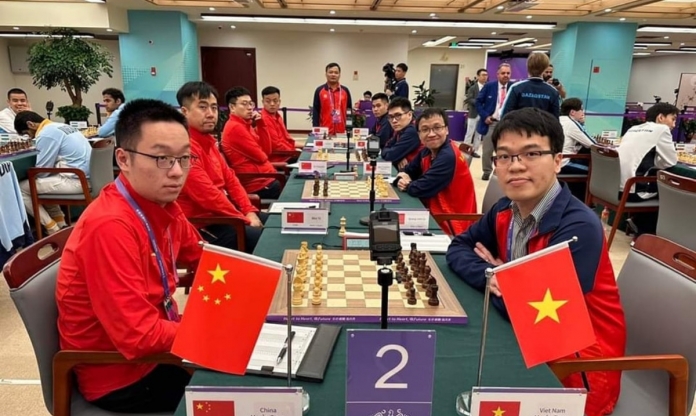 Cầm hòa Trung Quốc, HCV hiện hữu với cờ vua Việt Nam?