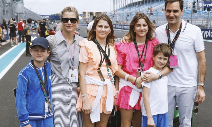 Roger Federer 'du hí' cùng gia đình tại Nhật Bản